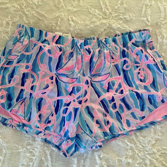 Lilly Pulitzer Ocean Trail shorts XL - Picture 1 of 1